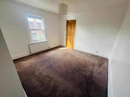 3 bedroom Semi-detached house to let in Alexandra Terrace, Hook, RG29