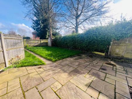 3 bedroom Semi-detached house to let in Alexandra Terrace, Hook, RG29