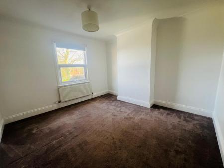 3 bedroom Semi-detached house to let in Alexandra Terrace, Hook, RG29