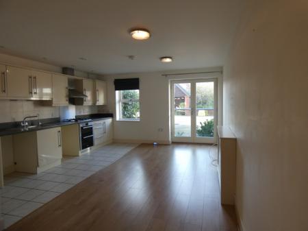 2 bedroom Flat to let in Idsworth Court, Limes Park, Basingstoke, RG24