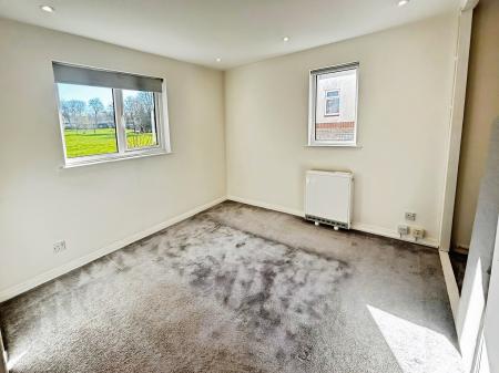 1 bedroom Semi-detached house for sale in Beecham Berry, Brighton Hill, Basingstoke, RG22