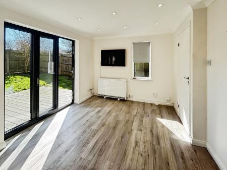 1 bedroom Semi-detached house for sale in Beecham Berry, Brighton Hill, Basingstoke, RG22