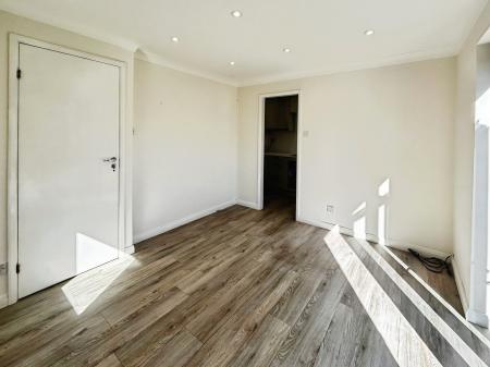 1 bedroom Semi-detached house for sale in Beecham Berry, Brighton Hill, Basingstoke, RG22