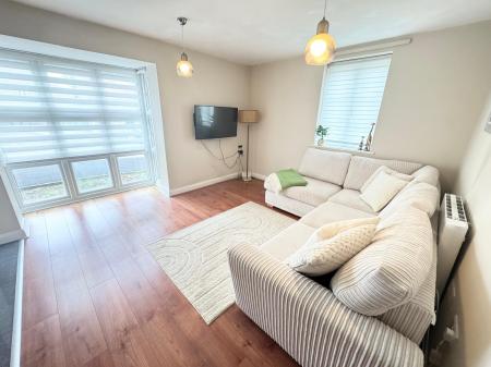 2 bedroom Flat for sale in Egerton Drive, Basingstoke, RG24