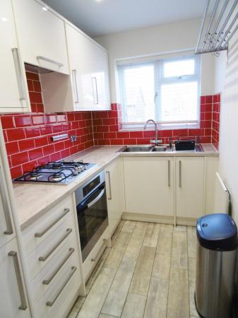 2 bedroom Detached house to let in Monarch Close, Hatch Warren, Basingstoke, RG22