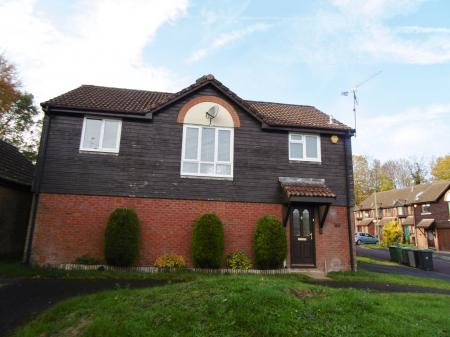 2 bedroom Detached house to let in Monarch Close, Hatch Warren, Basingstoke, RG22