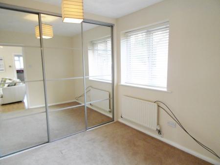 2 bedroom Detached house to let in Monarch Close, Hatch Warren, Basingstoke, RG22