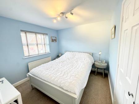 5 bedroom Detached house for sale in Firecrest Road, Gabriel Park, Basingstoke, RG22