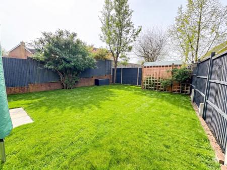 5 bedroom Detached house for sale in Firecrest Road, Gabriel Park, Basingstoke, RG22