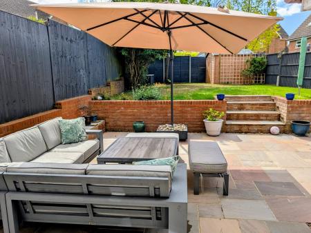 5 bedroom Detached house for sale in Firecrest Road, Gabriel Park, Basingstoke, RG22