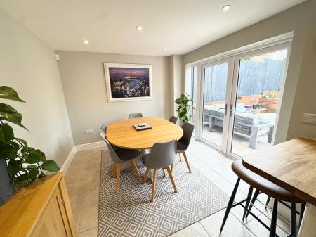 5 bedroom Detached house for sale in Firecrest Road, Gabriel Park, Basingstoke, RG22