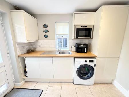 5 bedroom Detached house for sale in Firecrest Road, Gabriel Park, Basingstoke, RG22