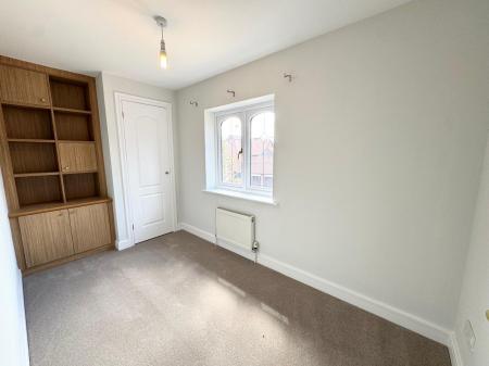 4 bedroom Detached house to let in Hopton Garth, Lychpit, Basingstoke, RG24