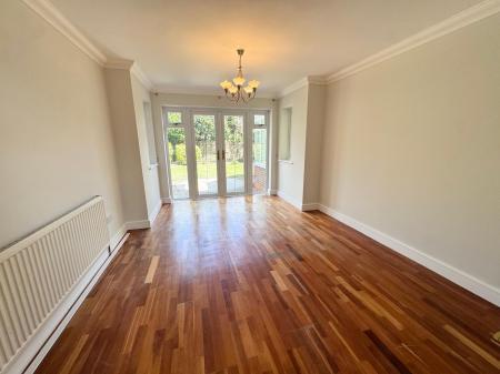 4 bedroom Detached house to let in Hopton Garth, Lychpit, Basingstoke, RG24