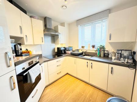 1 bedroom Flat for sale in Shortwood Copse Lane, Beggarwood, Basingstoke, RG23
