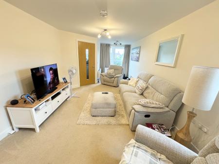 1 bedroom Flat for sale in Shortwood Copse Lane, Beggarwood, Basingstoke, RG23