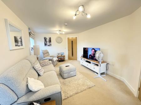 1 bedroom Flat for sale in Shortwood Copse Lane, Beggarwood, Basingstoke, RG23