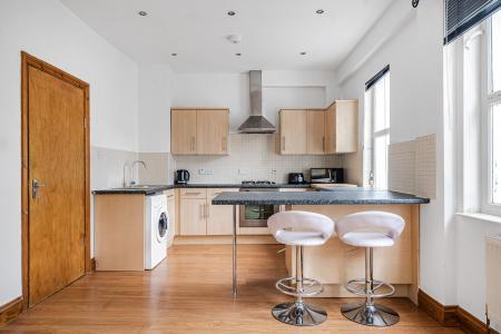 2 bedroom Flat to let in Loes Alley, Alton, GU34