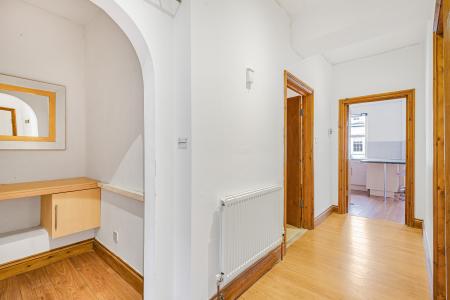 2 bedroom Flat to let in Loes Alley, Alton, GU34