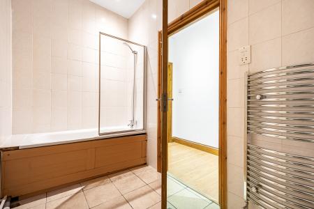 2 bedroom Flat to let in Loes Alley, Alton, GU34