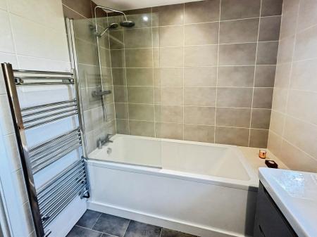 1 bedroom Semi-detached house for sale in Beecham Berry, Brighton Hill, Basingstoke, RG22