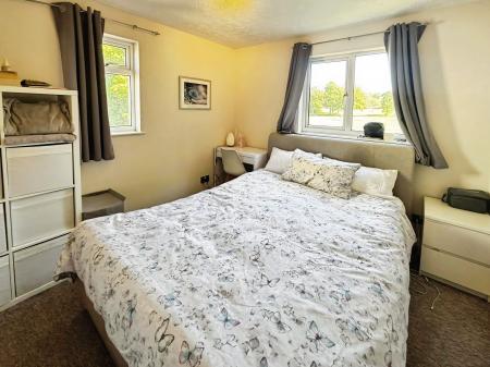 1 bedroom Semi-detached house for sale in Beecham Berry, Brighton Hill, Basingstoke, RG22