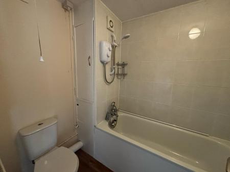 1 bedroom Flat to let in Glamis Close, Basingstoke, RG23