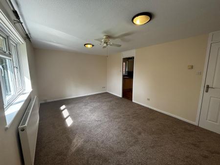 1 bedroom Flat to let in Glamis Close, Basingstoke, RG23