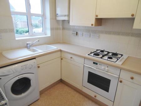 2 bedroom Terraced House to let in Oak Close, Basingstoke, RG21