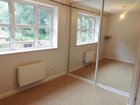 2 bedroom Terraced House to let in Oak Close, Basingstoke, RG21