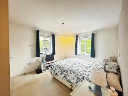 3 bedroom Detached house for sale in Taplin Close, Basingstoke, RG24
