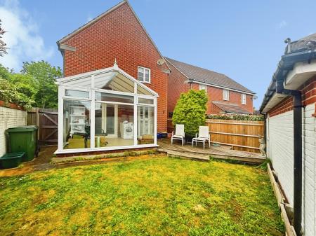 3 bedroom Detached house for sale in Taplin Close, Basingstoke, RG24