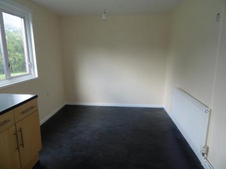 3 bedroom Terraced House to let in Melrose Walk, Basingstoke, RG24