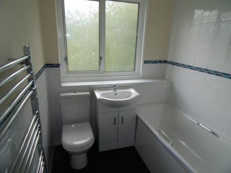 3 bedroom Terraced House to let in Melrose Walk, Basingstoke, RG24