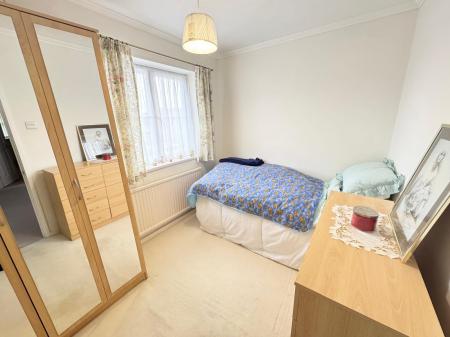 4 bedroom Detached house for sale in Woodmere Croft, Kempshott, Basingstoke, RG22