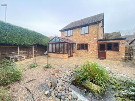 4 bedroom Detached house to let in Thumwood, Chineham, RG24