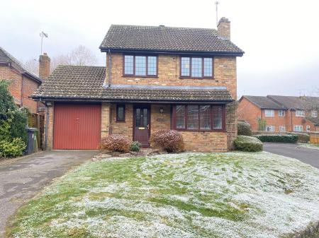 4 bedroom Detached house to let in Thumwood, Chineham, RG24