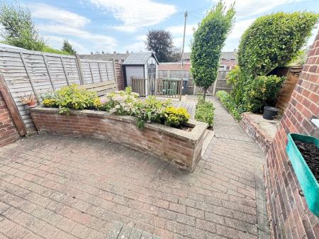 3 bedroom Terraced House for sale in Stag Hill, South Ham, Basingstoke, RG22