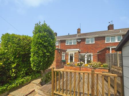 3 bedroom Terraced House for sale in Stag Hill, South Ham, Basingstoke, RG22