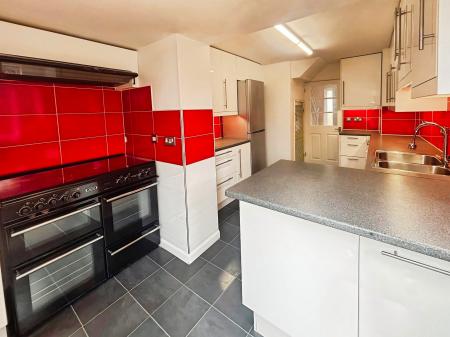 3 bedroom Terraced House for sale in Stag Hill, South Ham, Basingstoke, RG22