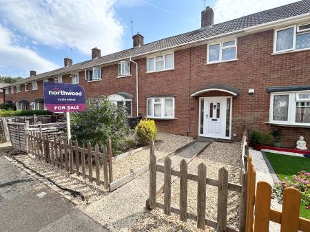 3 bedroom Terraced House for sale in Stag Hill, South Ham, Basingstoke, RG22