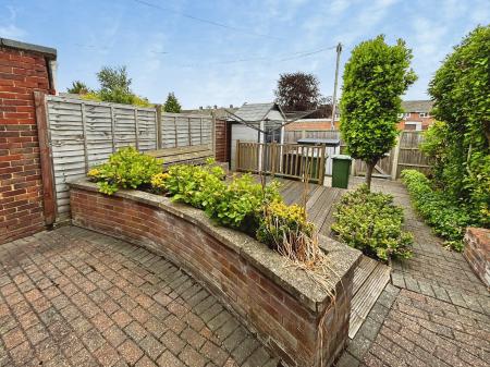 3 bedroom Terraced House for sale in Stag Hill, South Ham, Basingstoke, RG22