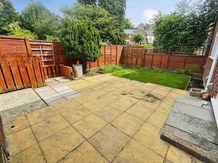 2 bedroom Maisonette to let in Penrith Road, Basingstoke, RG21