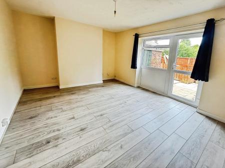 2 bedroom Maisonette to let in Penrith Road, Basingstoke, RG21
