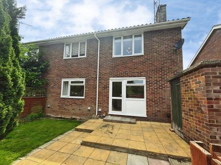 2 bedroom Maisonette to let in Penrith Road, Basingstoke, RG21