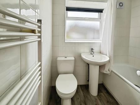 2 bedroom Maisonette to let in Penrith Road, Basingstoke, RG21