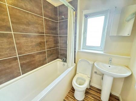 2 bedroom Semi-detached house to let in The Cornfields, Hatch Warren, Basingstoke, RG22