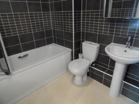 2 bedroom Flat to let in Sinclair Drive, Basingstoke, RG21