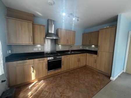 2 bedroom Flat to let in Sinclair Drive, Basingstoke, RG21