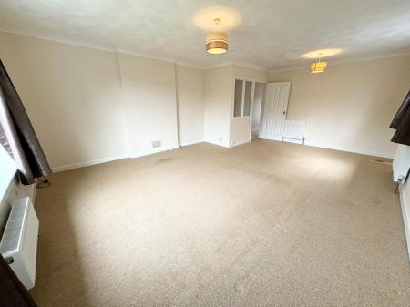 3 bedroom Bungalow to let in Kempshott Lane, Basingstoke, RG22